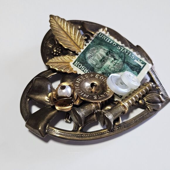 OOAK VINTAGE HEART TRAMP ART FOLK ART BROOCH PIN VERY UNIQUE - Picture 8 of 9